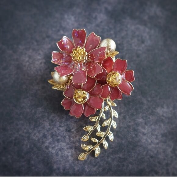 チョコレートコスモスのブローチ